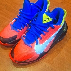 Kids Nike Freak 2